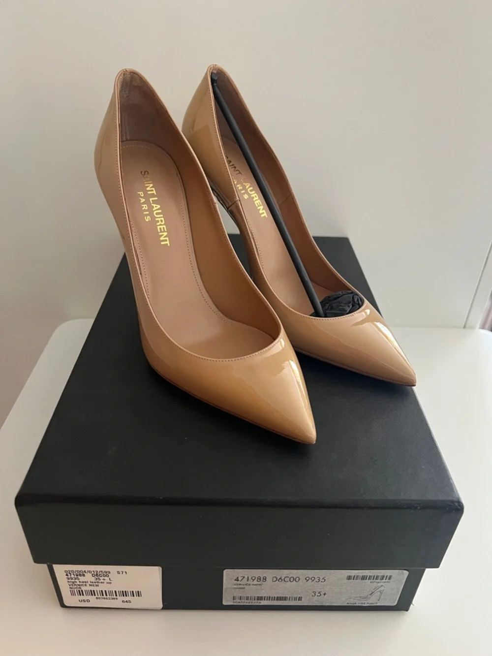 Saint Laurent Patent Leather Pointed-Toe Pumps in Nude - Picture 2 of 6